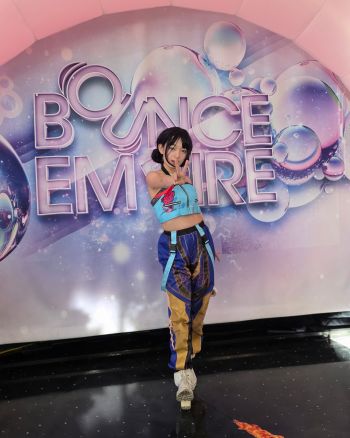 Hire or Rent A K-pop Zoey